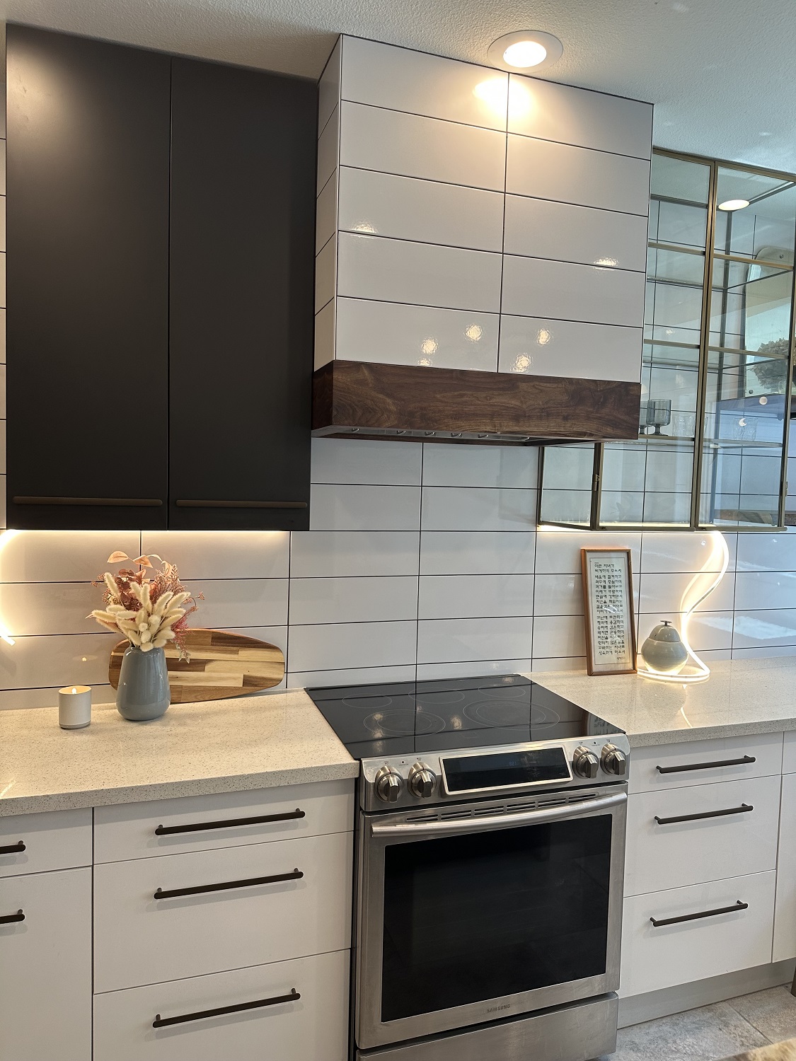 Paradise Palms Kitchen Design - Fredric Alexander Interiors and Landscapes