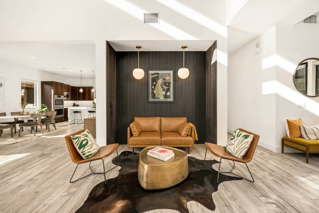 FredricAlexander Interior designers Modern Desert Interior Design